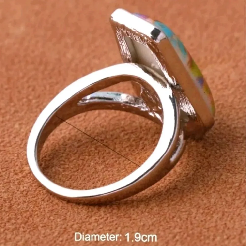 Emery ROSE Resin Decor Ring sz9